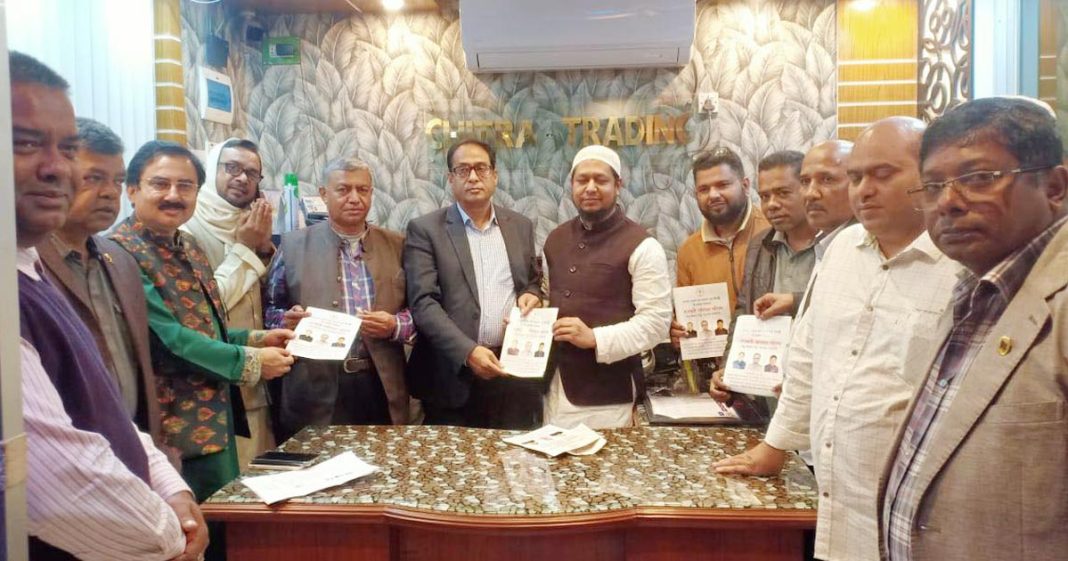 যশোর চেম্বার অব কমার্স অ্যান্ড ইন্ডাস্ট্রির নির্বাচনে ব্যবসায়ী অধিকার পরিষদের কবু-মিজান-মিঠু প্যানেল বৃহস্পতিবার বাঘারপাড়া বাজারে গণসংযোগ